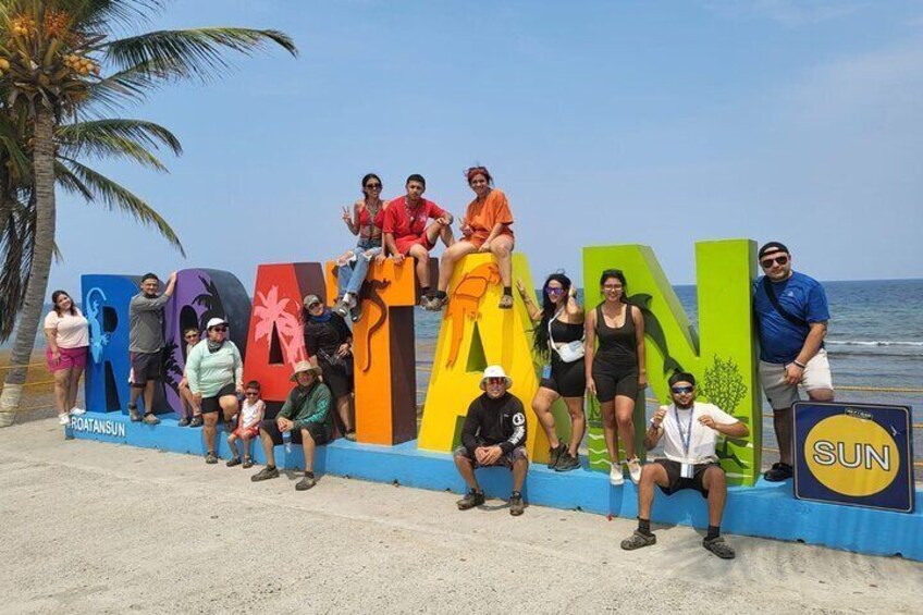 Roatan Shore Excursion : Private Customizeble Tour with Lashan 