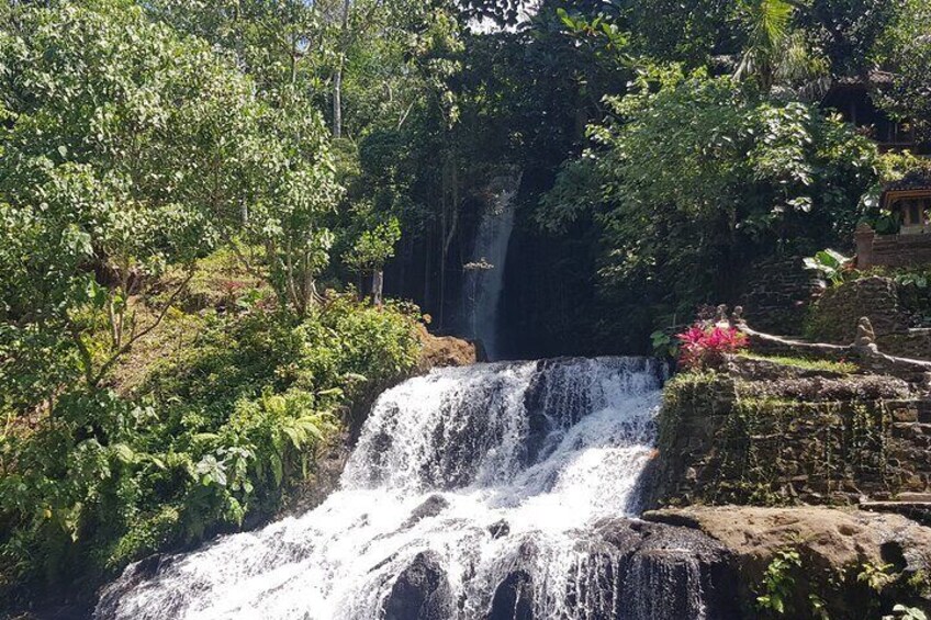 Uma anyar waterfall