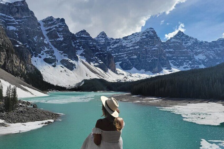 Private Sightseeing Tour from Calgary to Banff