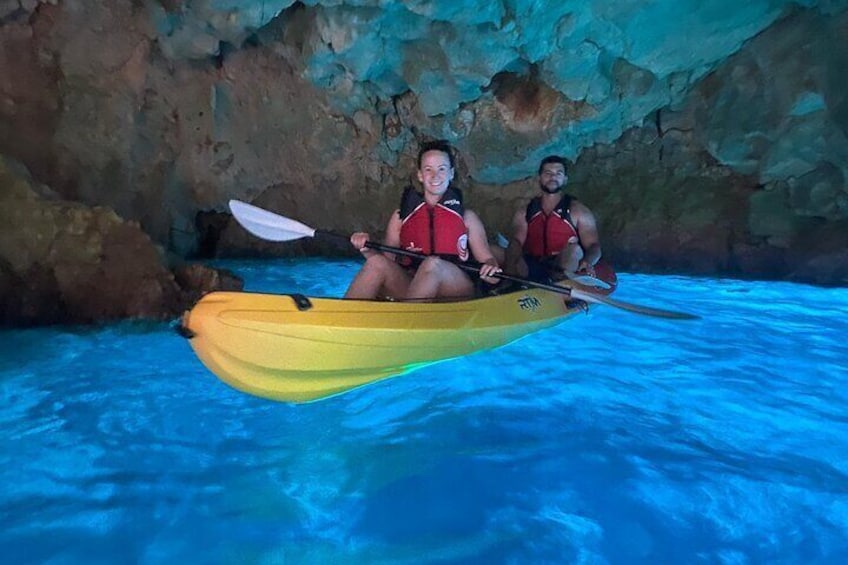 Kayak route through Cala Granadella