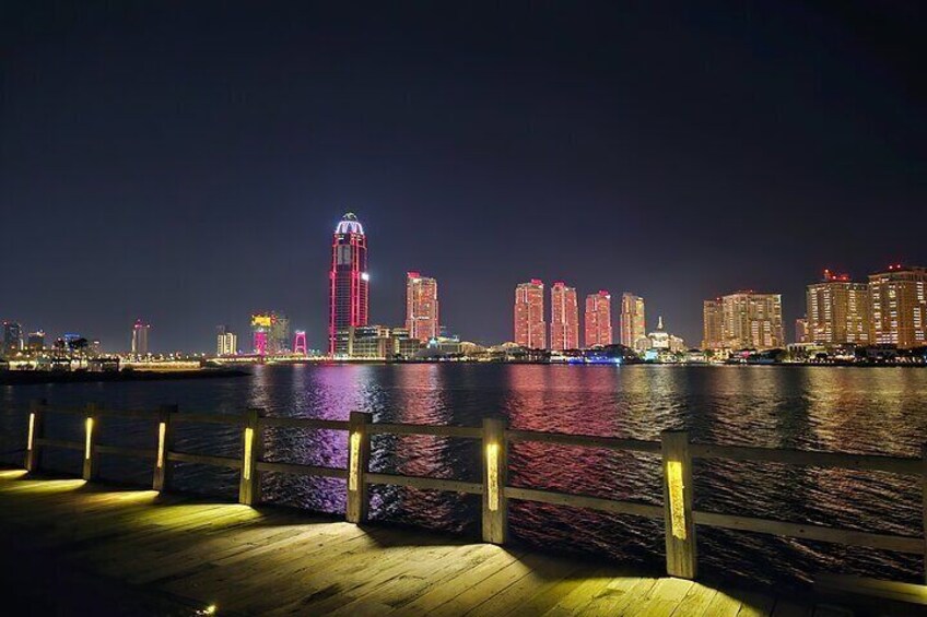 Doha All Inclusive Night City Tour with Traditional Dhow Boat