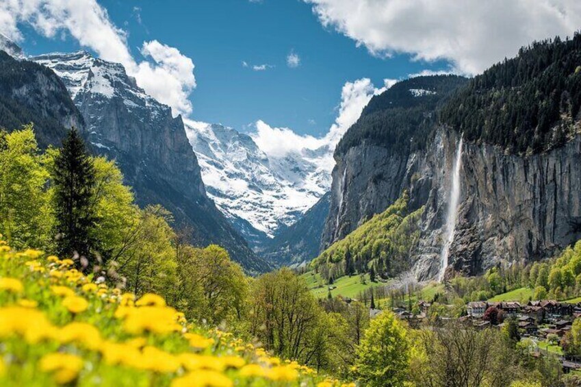 Discover Lauterbrunnen with CHEESE & CHOCOLATE