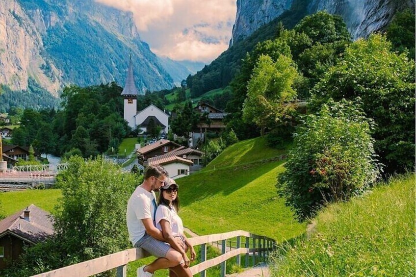 Walking Tour of Lauterbrunnen to Trummelbachfalle