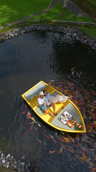 Picture 4 for Activity Ubud: Romantic Photo Moments on a Boat