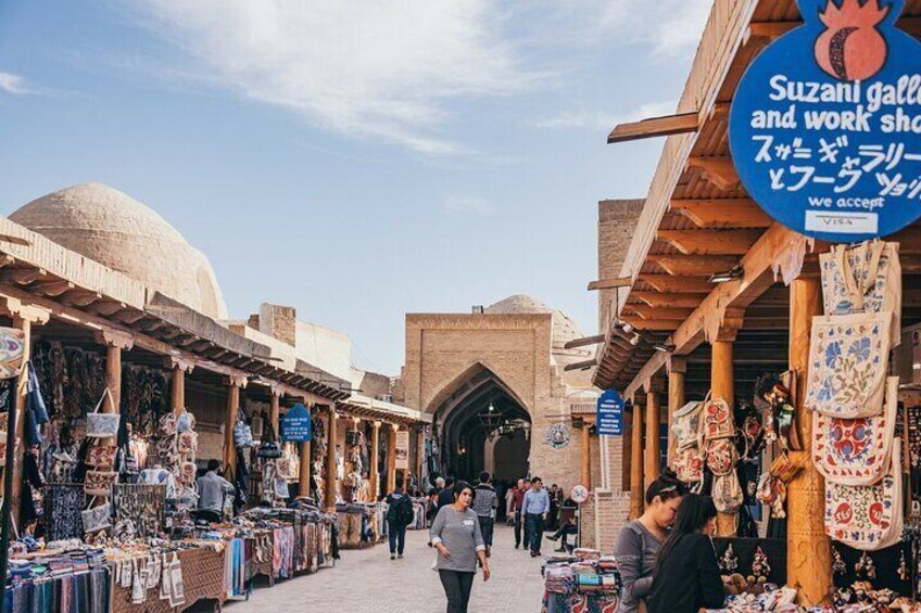 Bukhara Cultural Experience and Bazaar Tour 
