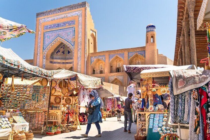 Bukhara Cultural Experience and Bazaar Tour 