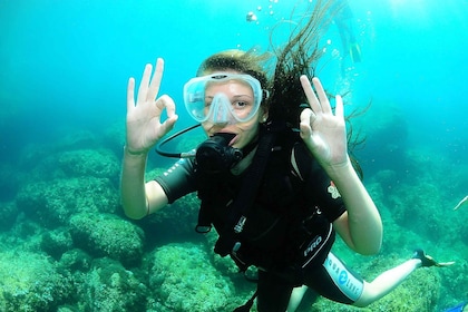 Dykking og snorkling på Ibiza for nybegynnere