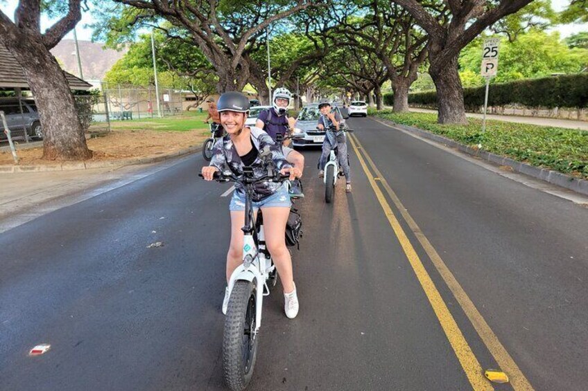 Electric Bike Ride & Diamond Head Hike Tour