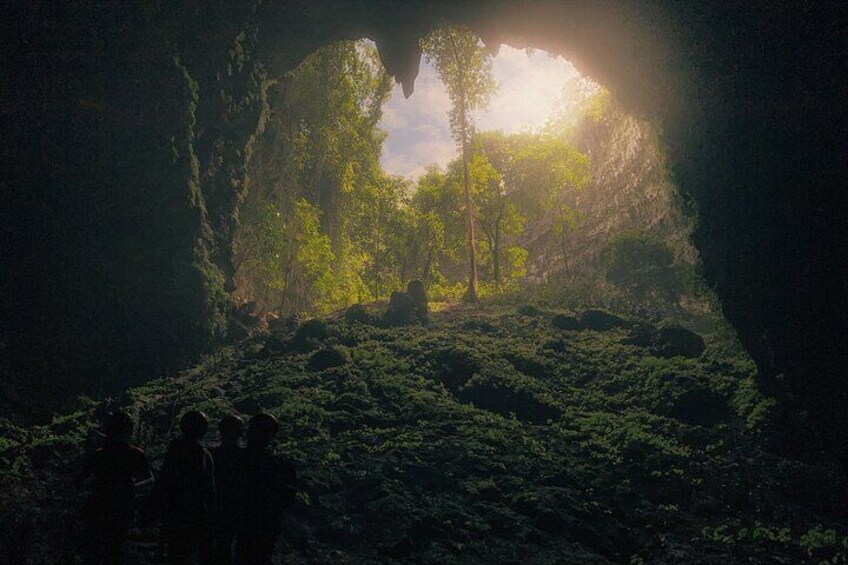 Jomblang, Light From Heaven