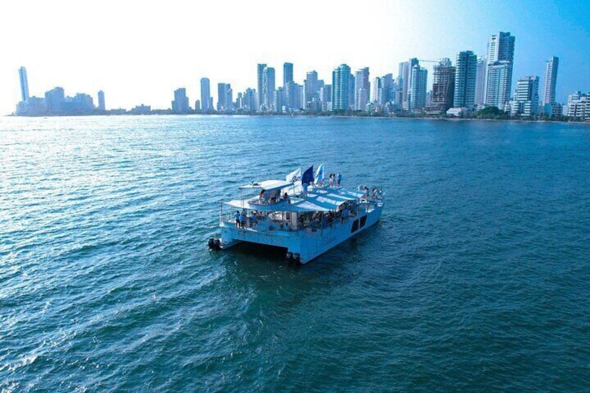 The ORIGINAL Rosario Islands Tour on Catamaran or Speedboat