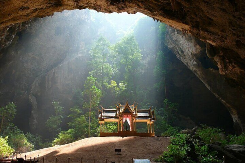 Sam Roi Yod National Park & Praya Nakhon Cave Private Tour