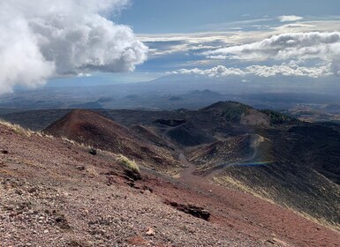 Catania: Etna Nord Jeep Monti Sartorius Grotta dei Ladroni