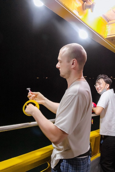 Vietnam : Enjoy Sunset & Night Squid Fishing