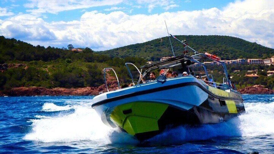 Boat tour from Fréjus - Calanques Estérel - 2h30