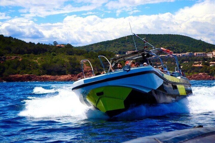 Boat tour from Fréjus - Calanques Estérel - 2h30