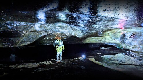 Golden Circle, Monster Truck Ride und Besuch der natürlichen Eishöhle