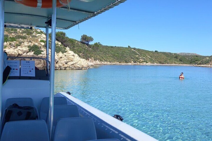Speedboat excursion through the coves of northern Menorca