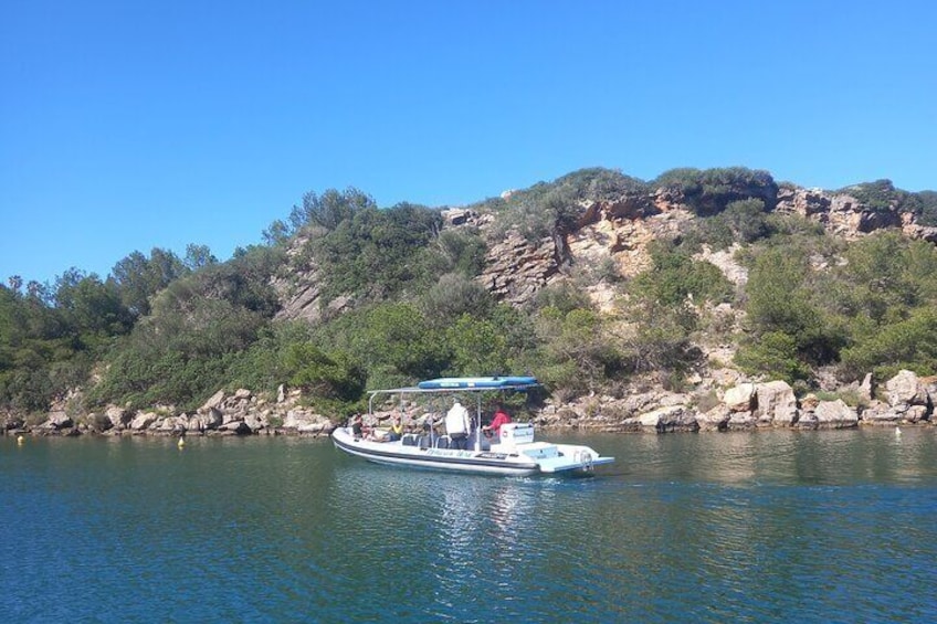 Speedboat excursion through the coves of northern Menorca