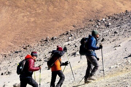 Aufstieg zum erloschenen Vulkan Cerro Toco auf 5600 Metern Höhe