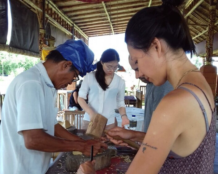 Picture 2 for Activity Ubud: 3-Hour Wood Carving Master Class