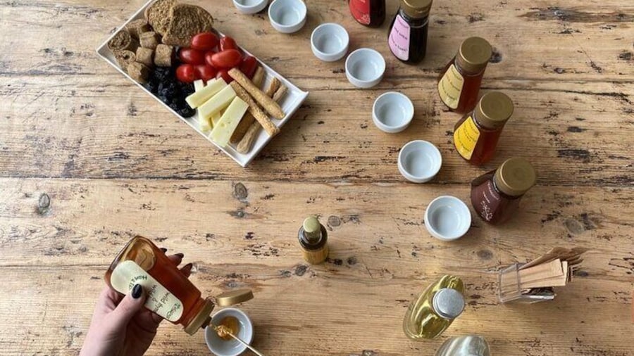 Cheese and Wine Tasting Tour From Chania
