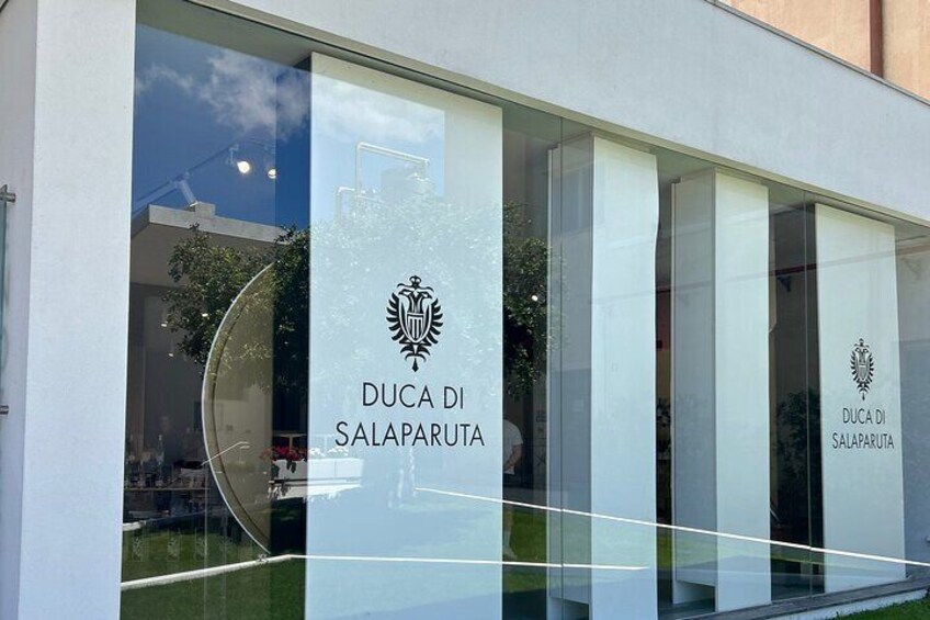 Small group wine tasting experience from Palermo