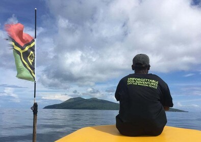 ポートビラからングナ島外島1日アドベンチャー