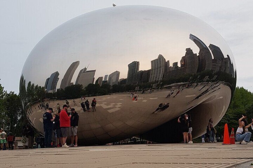 Walking and getting to know Downtown Chicago