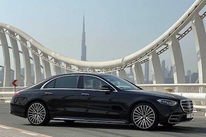 Mercedes Benz with Chauffer in Dubai for 10 Hours