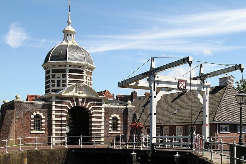 Visit Leiden