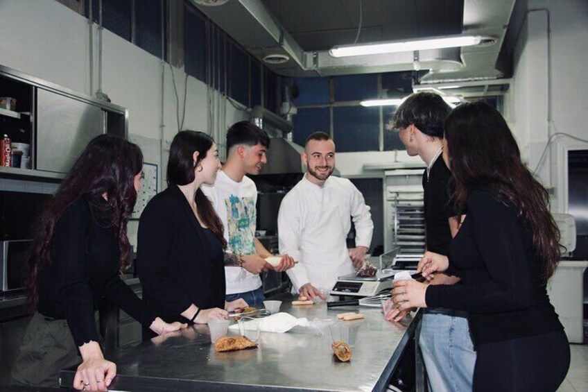 Pastry Cooking Class in Rome Gelato, Tiramisu and Cannoli 