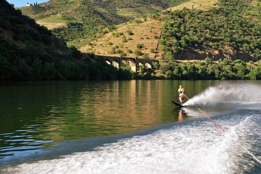 Private Speedboat with Water Activities in Pinhão