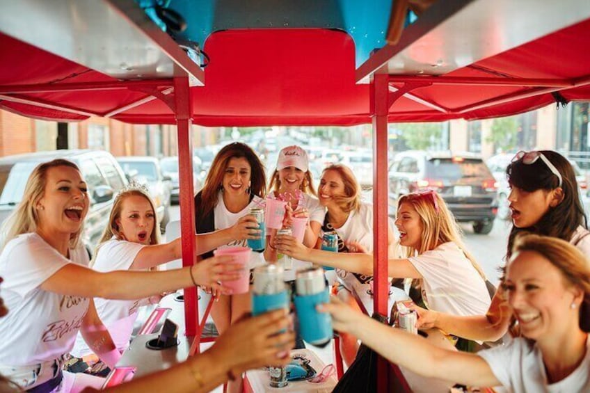 Private Trolley Pub w/ Bar+Mural Stops: up to 15ppl