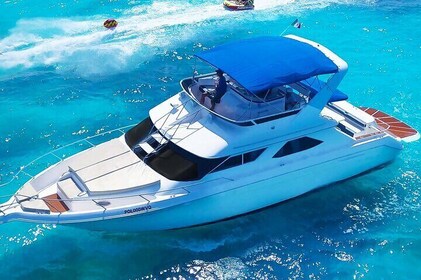 Deluxe Yacht 48FT with FlyBrige Rental in Cancun