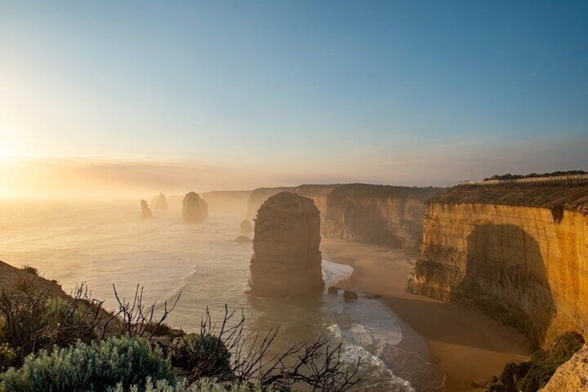 Private Helicopter Tour to 12 Apostles & Great Ocean Road 