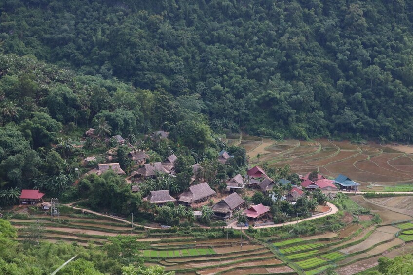 Vietnam : Sapa 2-Days Private Tour With Limousine Transfer From Ha Noi