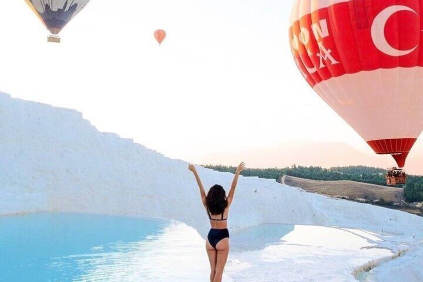 Hot Air Balloon Tour in Pamukkale 