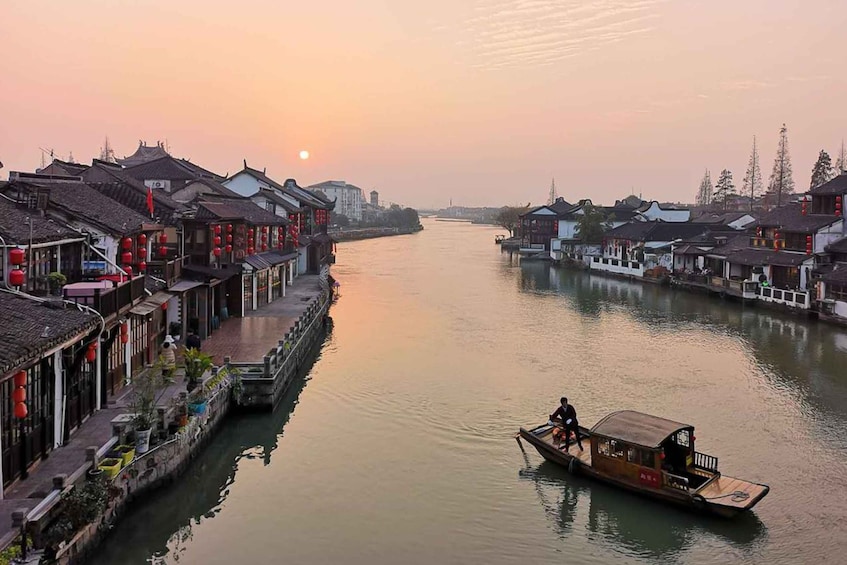 Picture 2 for Activity Zhujiajiao Water Village: Private Tour from Shanghai