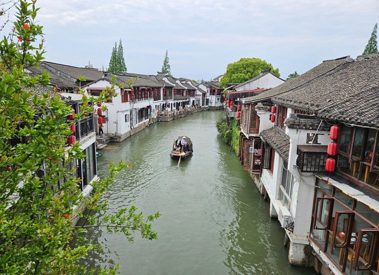 Zhujiajiao Water Village: Private Tour from Shanghai