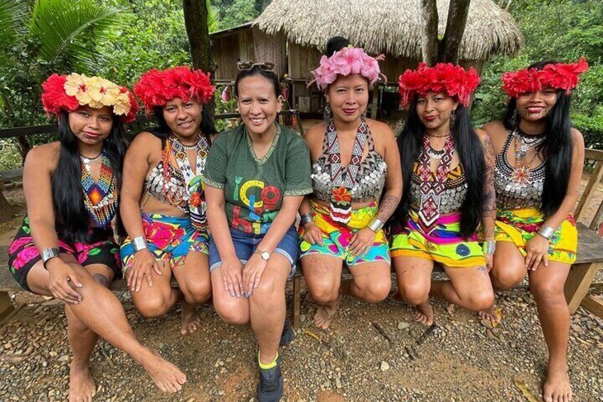 Panama City: Embera Indian Village and Waterfall Tour with Lunch