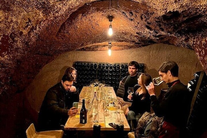 Rome: Candlelight Wine Tasting in Ancient Roman Cellar