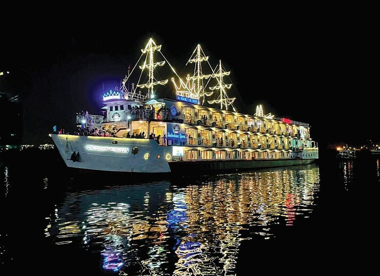 Ho Chi Minh City: Saigon River Dinner Cruise with Live Music