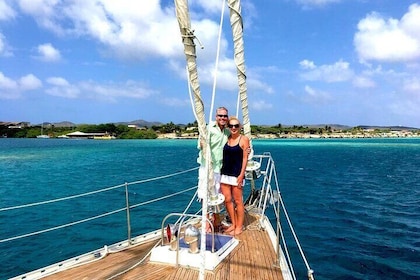 Blue Parrot Snorkel Sail with 4 course lunch or dinner in Aruba