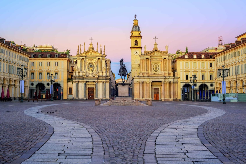 Turin: Guided Sightseeing Walking Tour