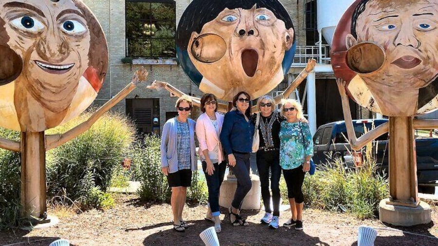 2-Hour Bus Tour in Milwaukee City