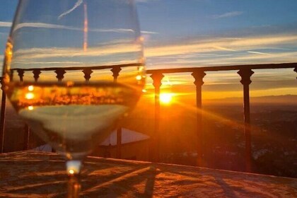 LAKE COMO Wine with a view