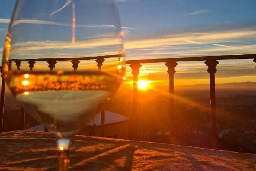 LAKE COMO Wine with a view 