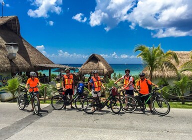Cozumel: Cozumel: Länsirannikon sähköpyöräily- ja snorklausretki