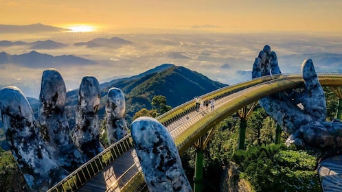 Jembatan Emas- Bukit Ba na dari Hoi An/ Da Nang
