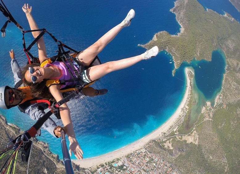 Oludeniz: Tandem 30-Minute Paragliding Flight